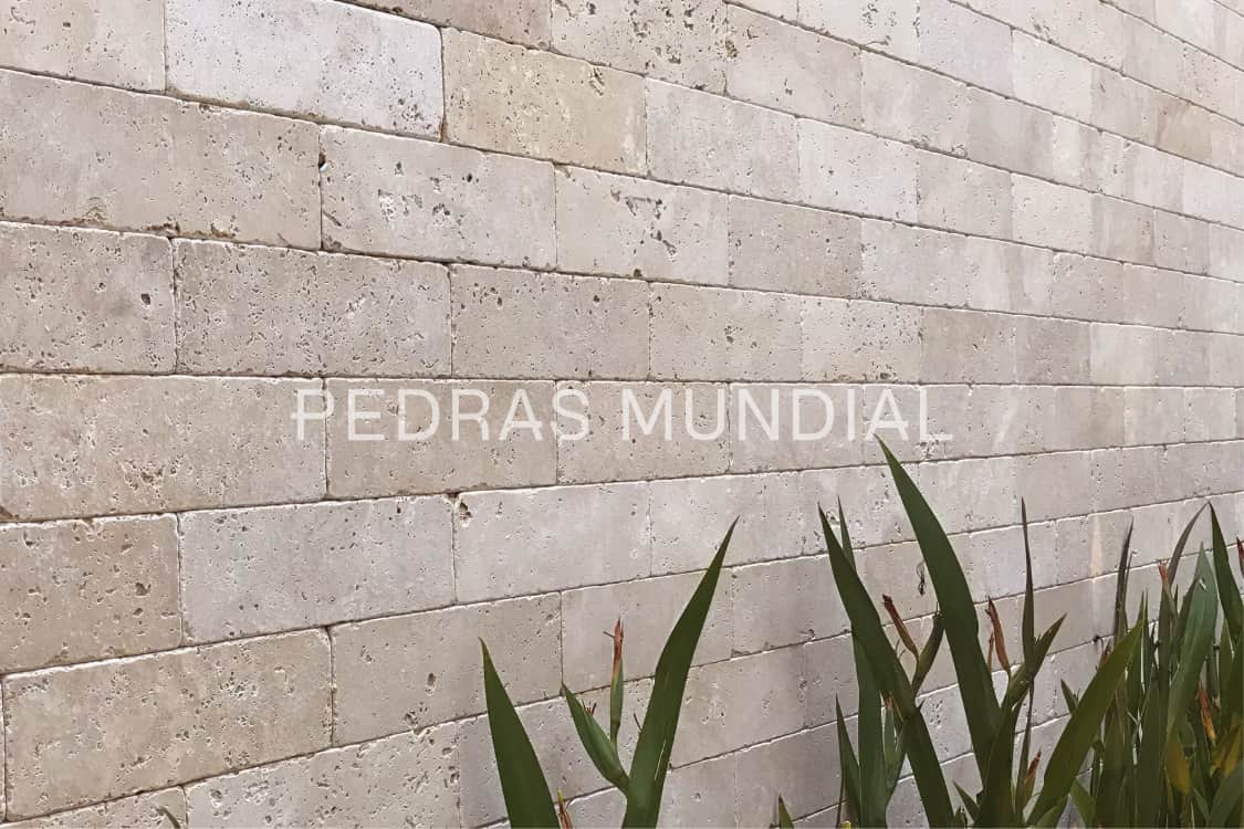 TIJOLO TRAVERTINO TUMBLED 4 Fachada com revestimento de pedra em tijolo travertino tumbled